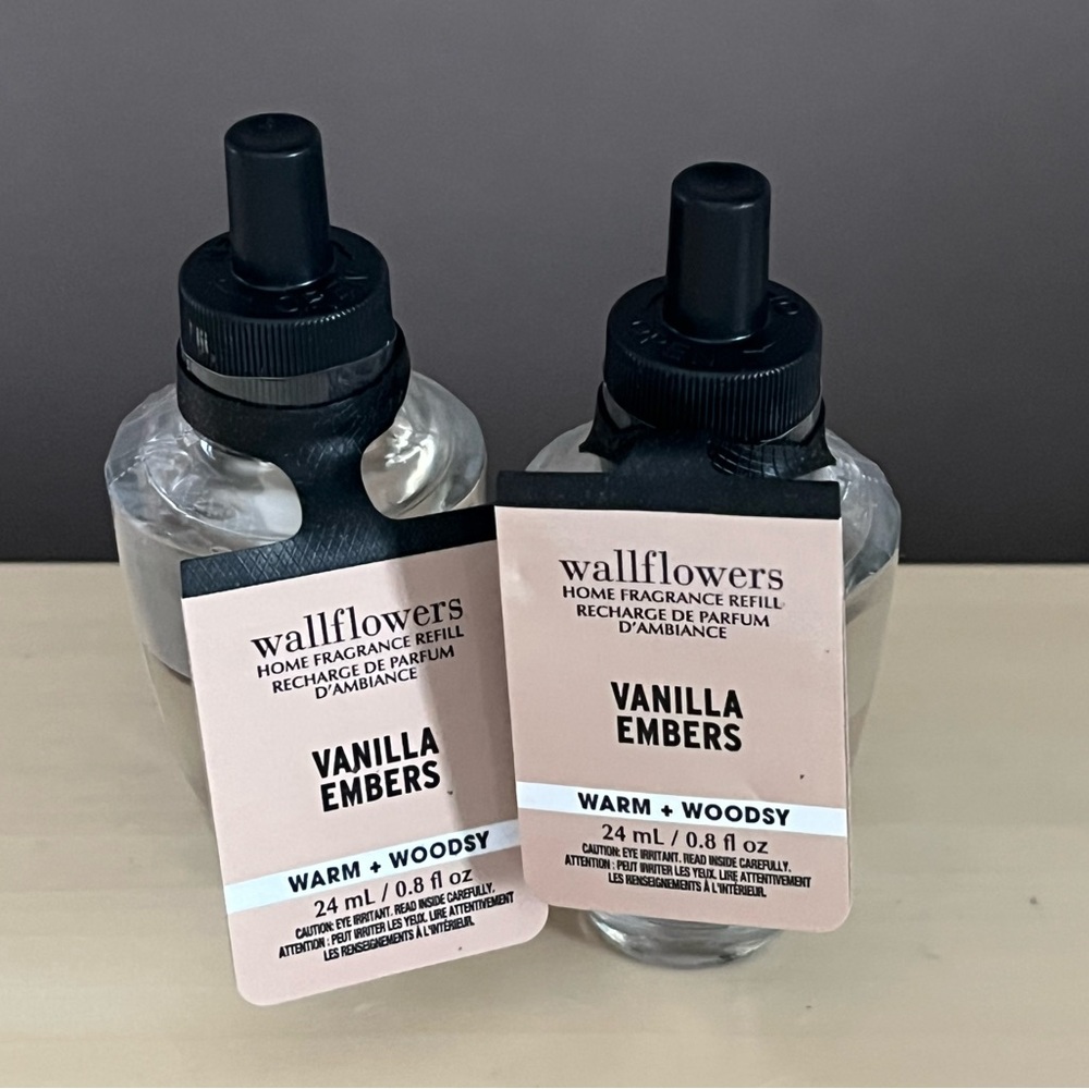 Two New White Barn Bath & Body Works Vanilla Embers Wallflowers Refills